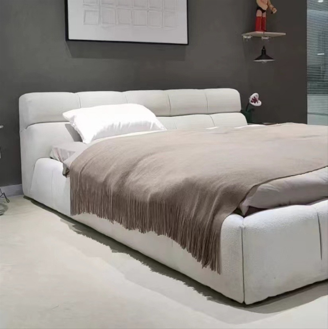 Puff Plaid Minimalist Double Bed